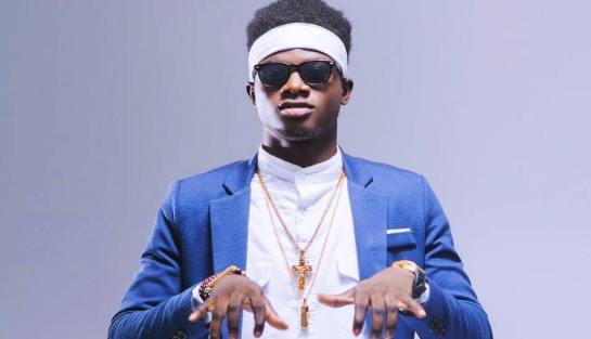 Kuami Eugene buys yoghurt for school children in latest video