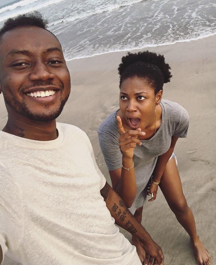 Pappy Kojo visits Yvonne Nelson and her daughter at home, performs Akwaaba song (video)