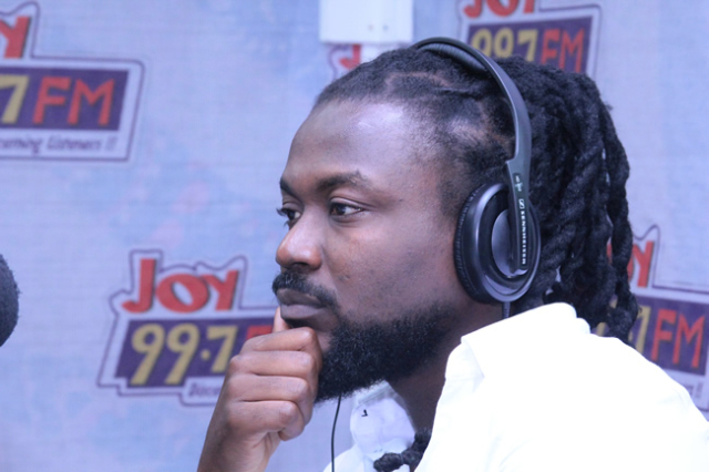 (Photos ) Samini Angrily Walks Out Of Okay FM During Live Performance