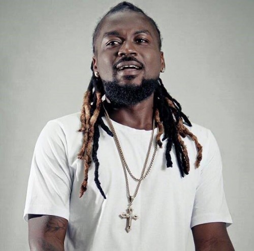 Samini Cries Bitterly On Lack Of Social Amenities